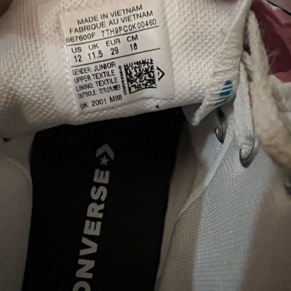 Converse Archive Zebra Chuck Taylor All Star Kids SZ 12, Like New - Picture 8 of 9